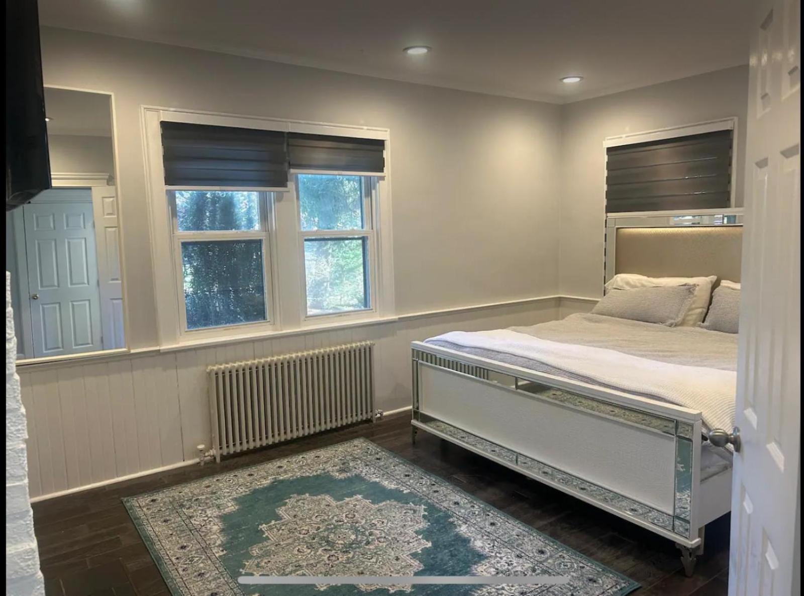 Private Suite In Huntington Station Экстерьер фото